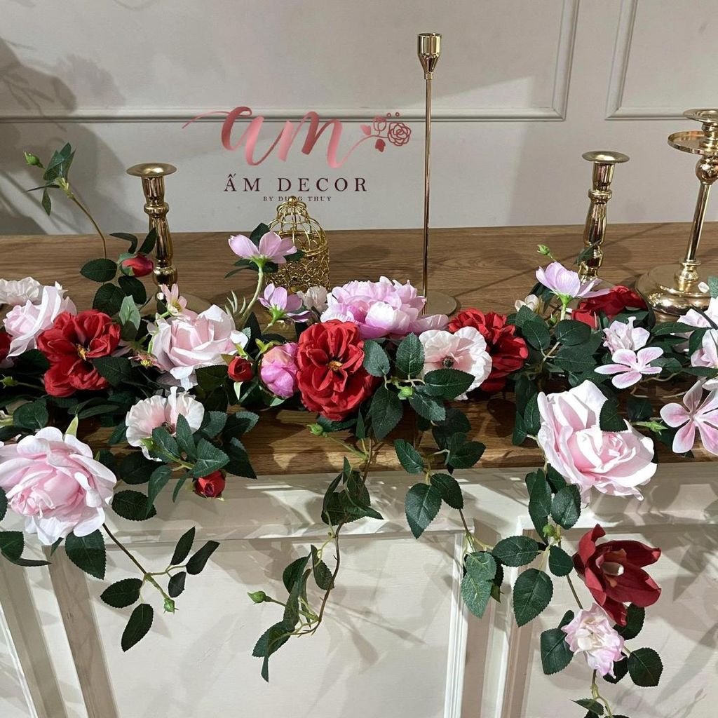 HOA TRANG TRÍ BÀN TIỆC CÔ DÂU VÀ CHÚ RỂ