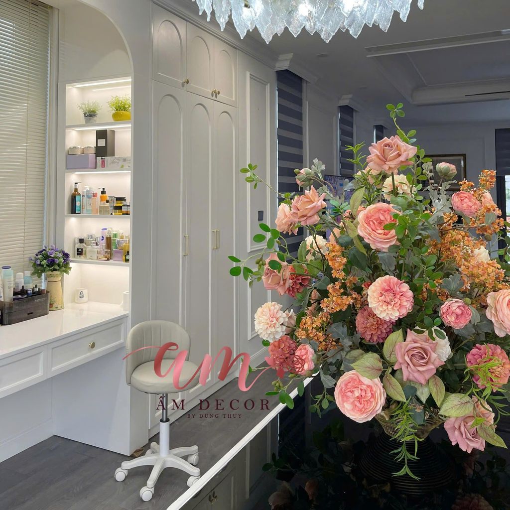 BÌNH HOA CINNABAR REVERIE