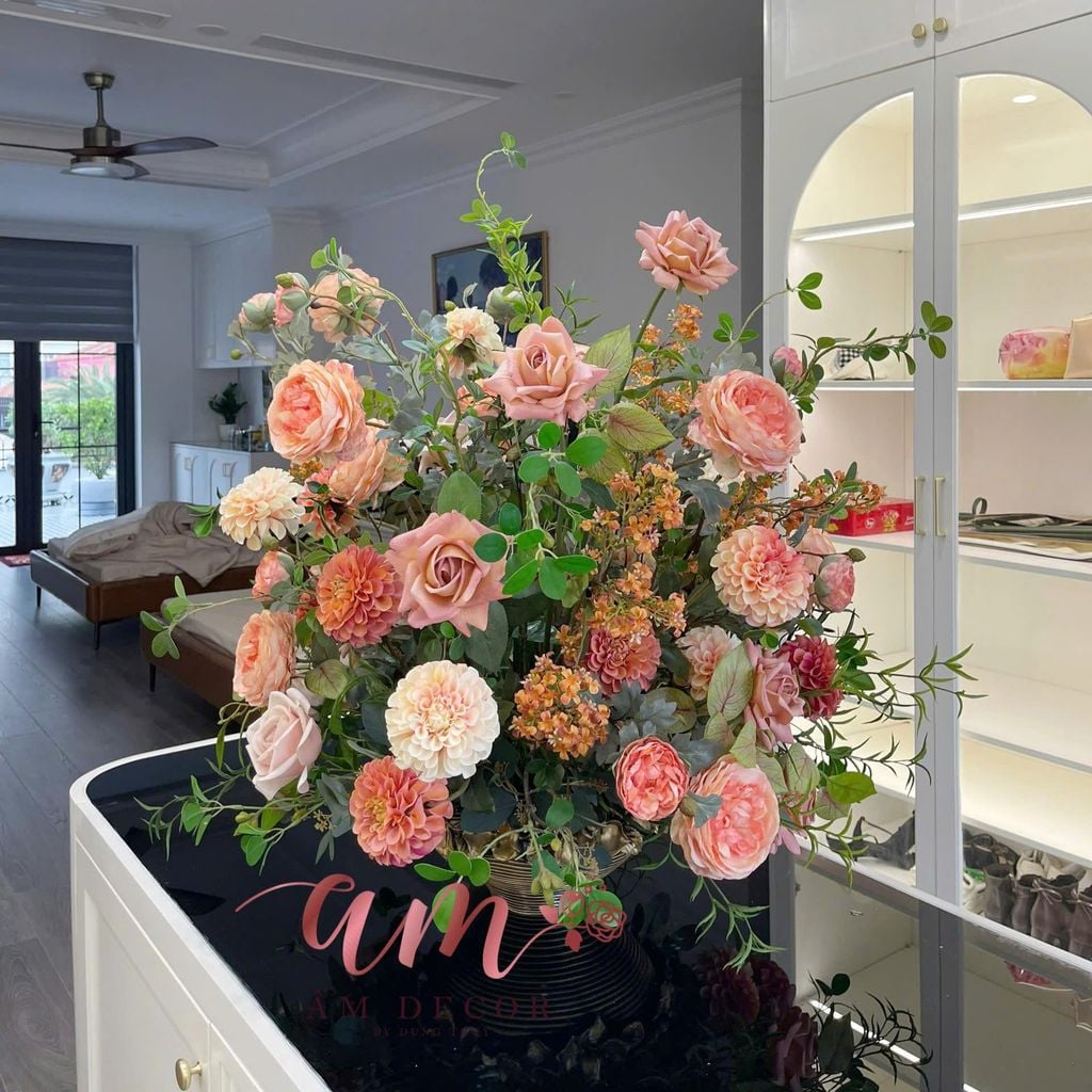 BÌNH HOA CINNABAR REVERIE