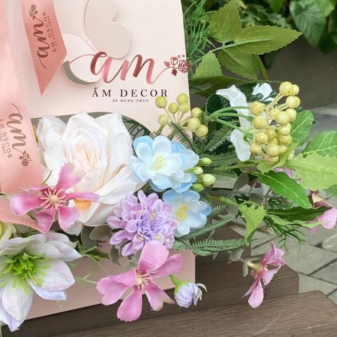  Giỏ Hoa Amber Bloom 