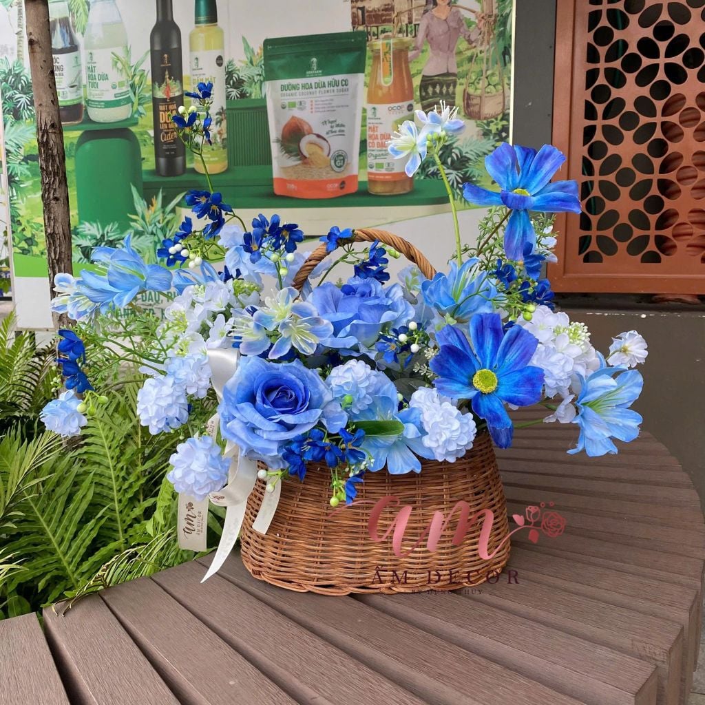 Giỏ Hoa Blue Élégance