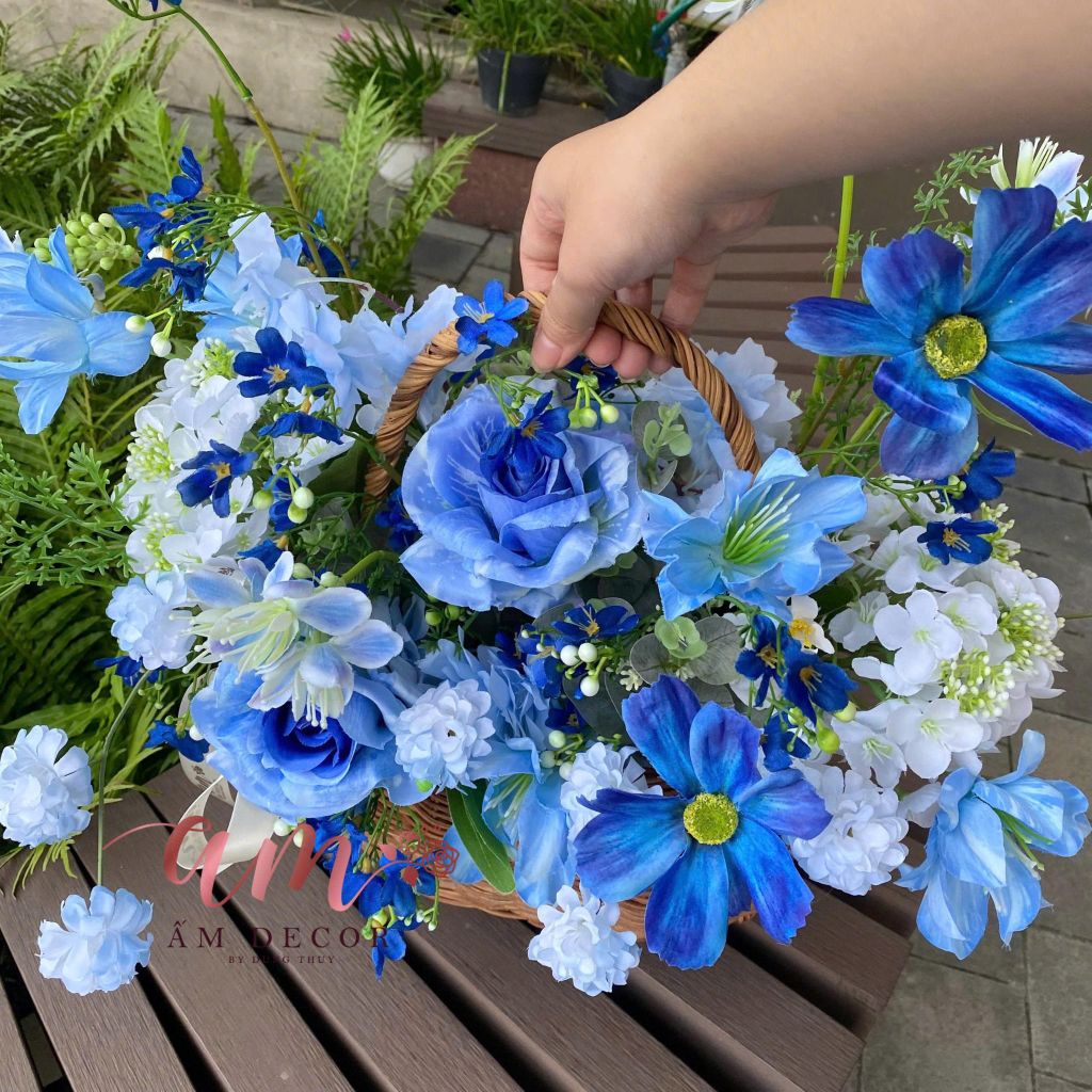 Giỏ Hoa Blue Élégance