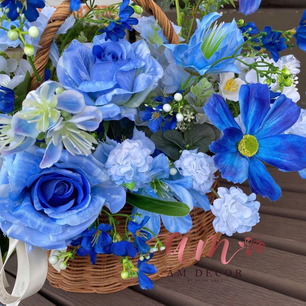 Giỏ Hoa Blue Élégance