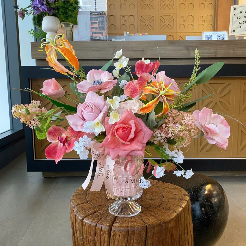 BÌNH HOA AMELIA ROSE