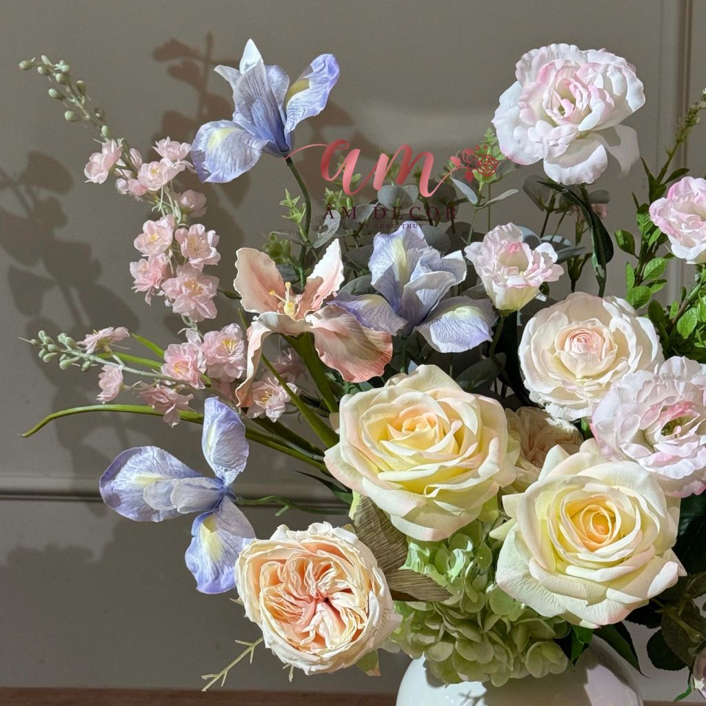 BÌNH HOA WHISPER OF SPRING