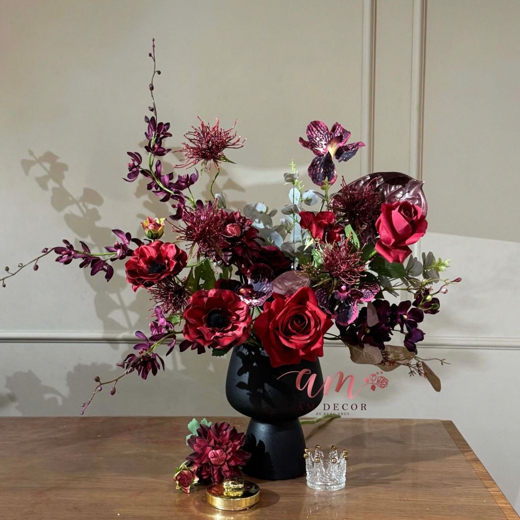 BÌNH HOA CRIMSON ELEGANCE