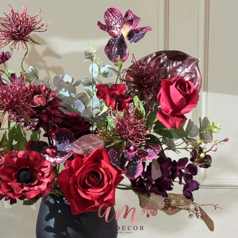  BÌNH HOA CRIMSON ELEGANCE 