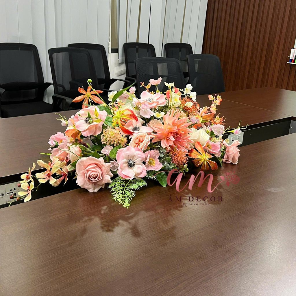 DẢI HOA BÀN HỌP BH068