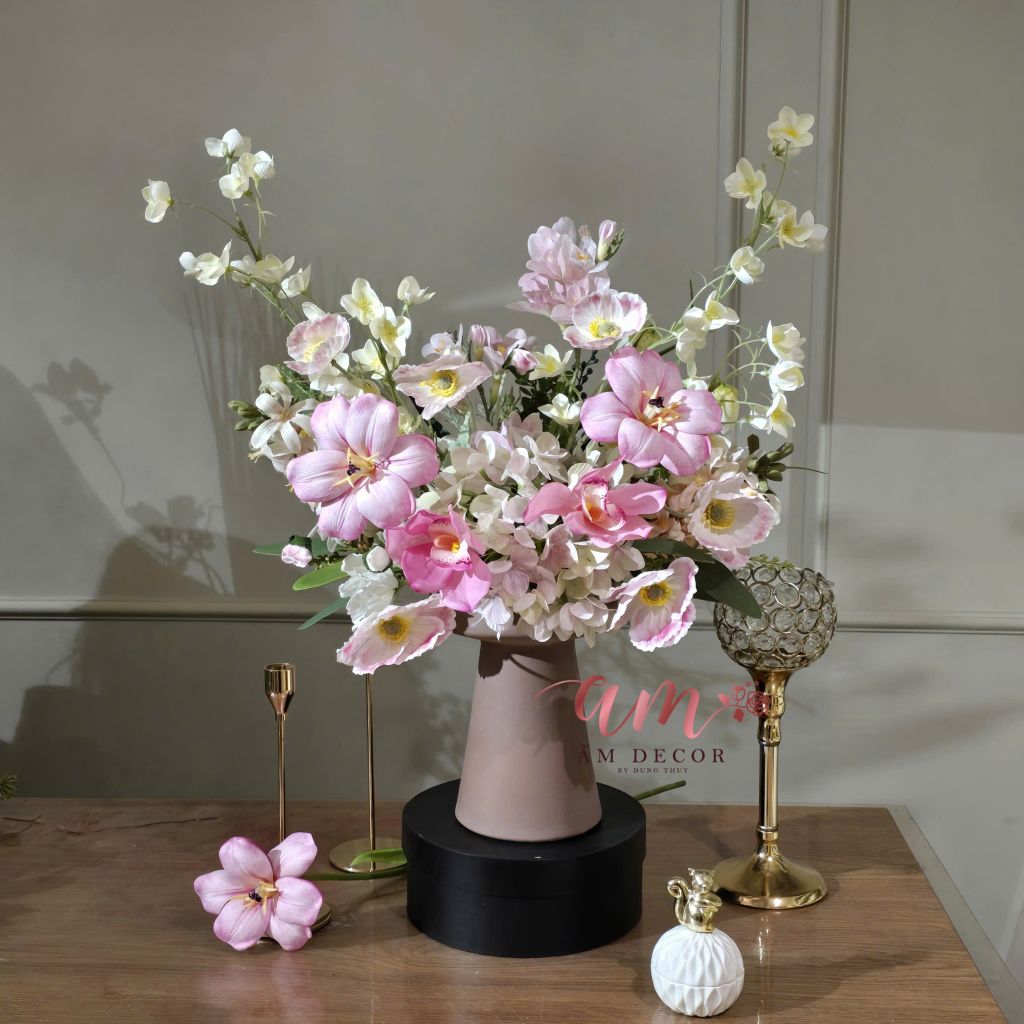 BÌNH HOA WHISPER OF FIRST LIGHT