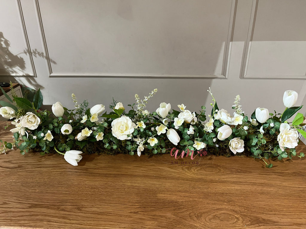 DẢI HOA IRIS TULIP WHITETEA DECOR