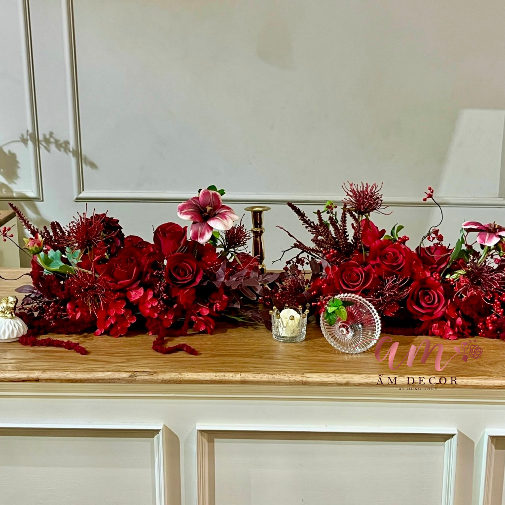 DẢI HOA ĐỂ BÀN SCARLET RESTAURANT