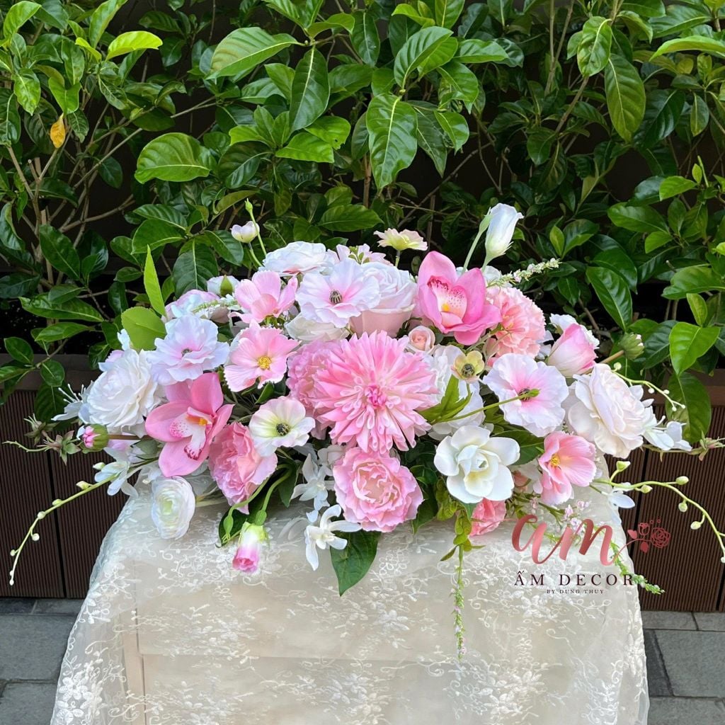 DẢI HOA BÀN HỌP BH081