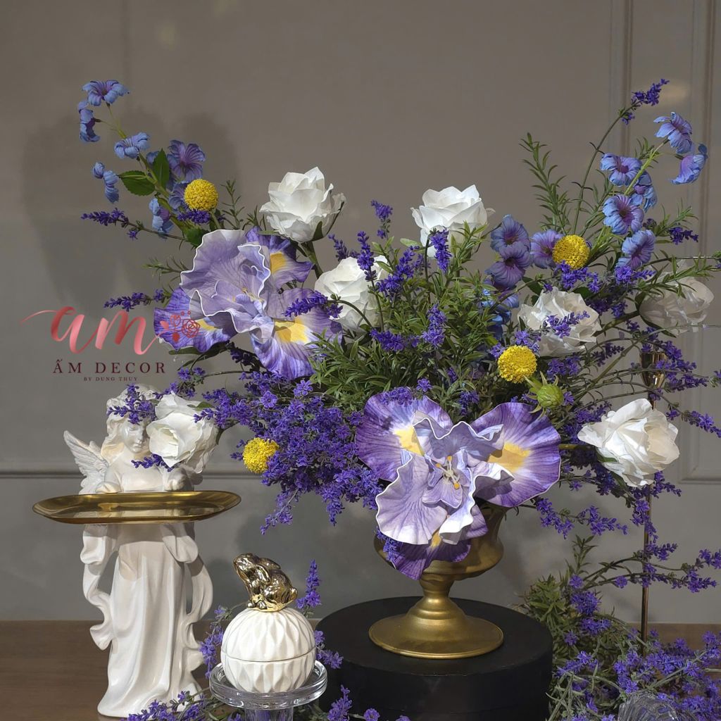 BÌNH HOA SAPPHIRE & LAVENDER FLOWERS