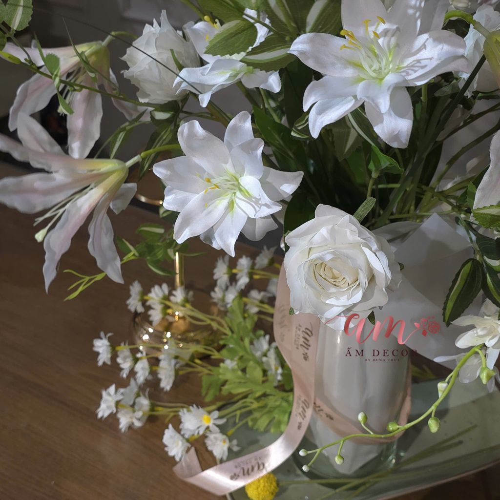 BÌNH HOA VINTAGE FLOWER COMPOSITION