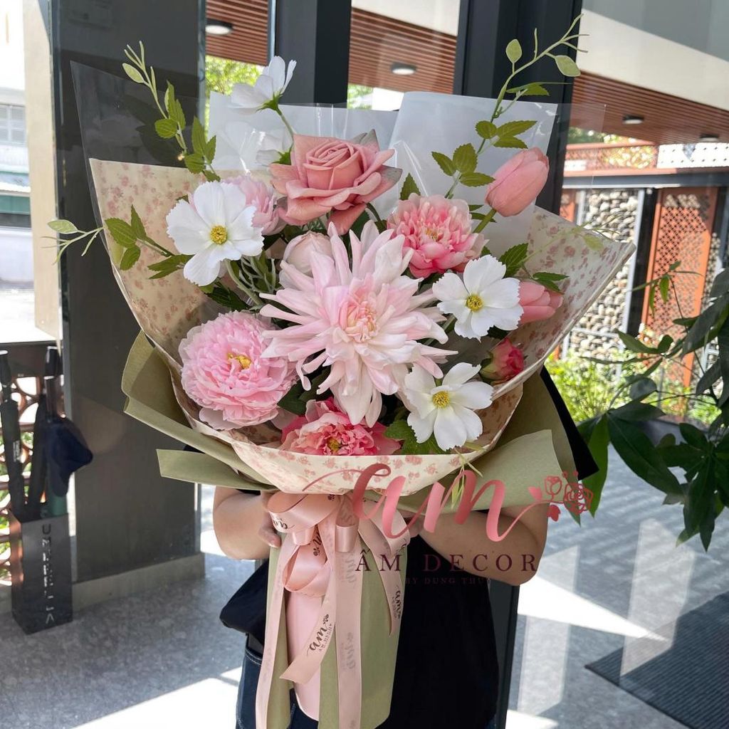 ART BLOOMS