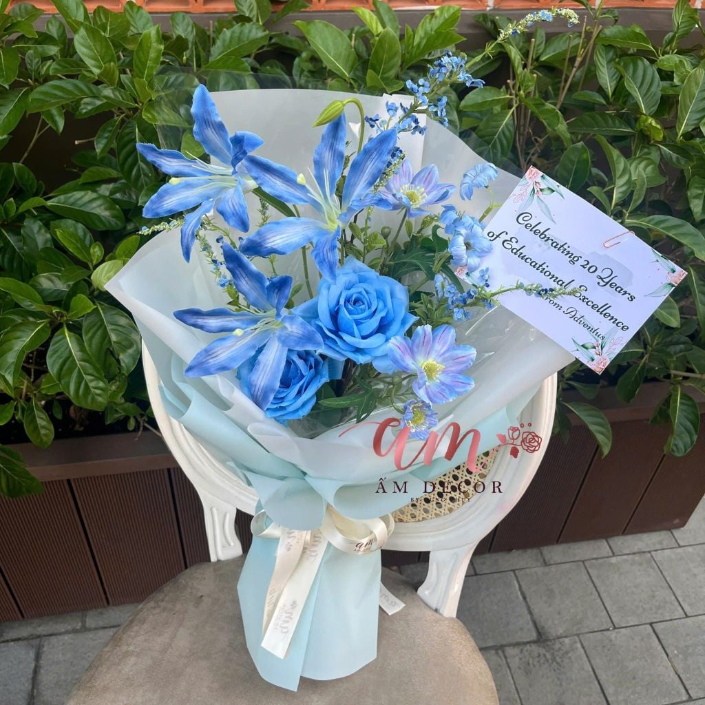 AVENUE BLOOMS