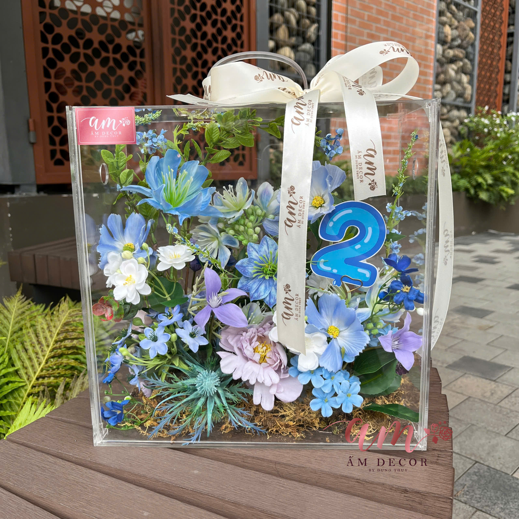 SOPHISTICATED FLOWER BOX GIFT