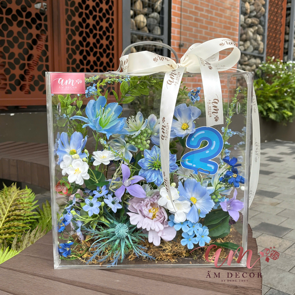 SOPHISTICATED FLOWER BOX GIFT