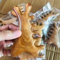 Lược Matxa Gỗ Bách Xanh (1 cái)