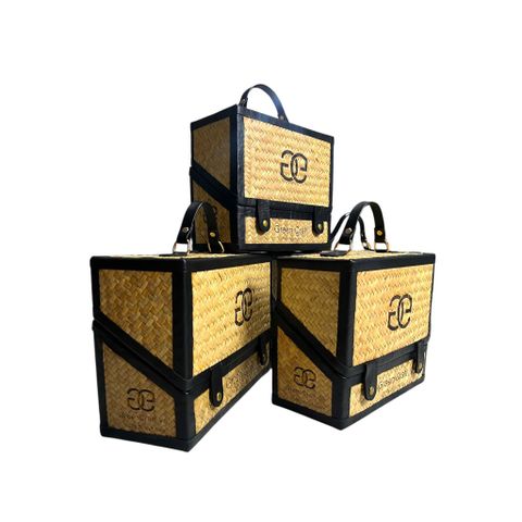 Hộp đựng túi xách thủ công , Cỏ bàng phối da khắc logo, Thương hiệu Green Craft