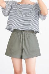 C84 - Quần Short Kaki Nữ Phối Sườn Seven Stars C84