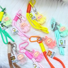 Dây đeo ngắn móc tay LABUBU chất dù giữ điện thoại màu phối trơn ( DÂY NGẮN) - kèm móc hoạt hình