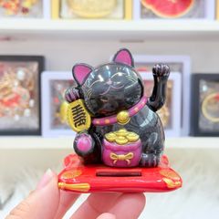 Mèo Thần Tài Cầm Liểng Ngồi Dưới Túi Vàng - Năng Lượng - Tết 2026