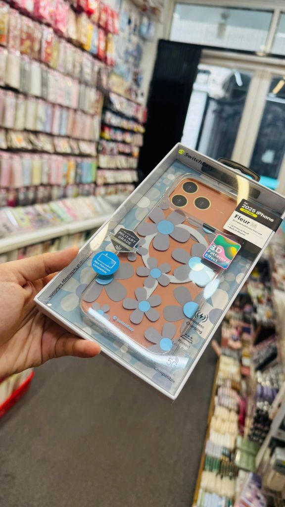 Case Ốp điện thoại iPhone SwitchEasy Magsafe Hoa Trong iPhone 17/16/Pro/Promax