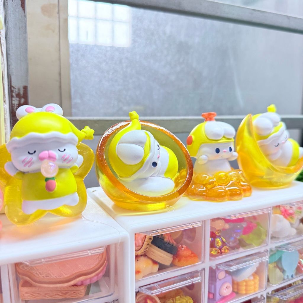 Bộ Tượng Mô Hình Thỏ lili Cute trang trí bàn làm việc để xe oto vô tri dễ thương