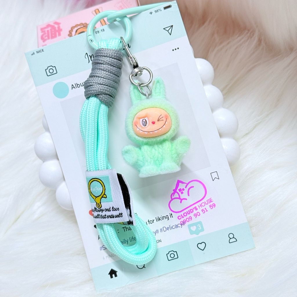 Dây đeo ngắn móc tay LABUBU chất dù giữ điện thoại màu phối trơn ( DÂY NGẮN) - kèm móc hoạt hình