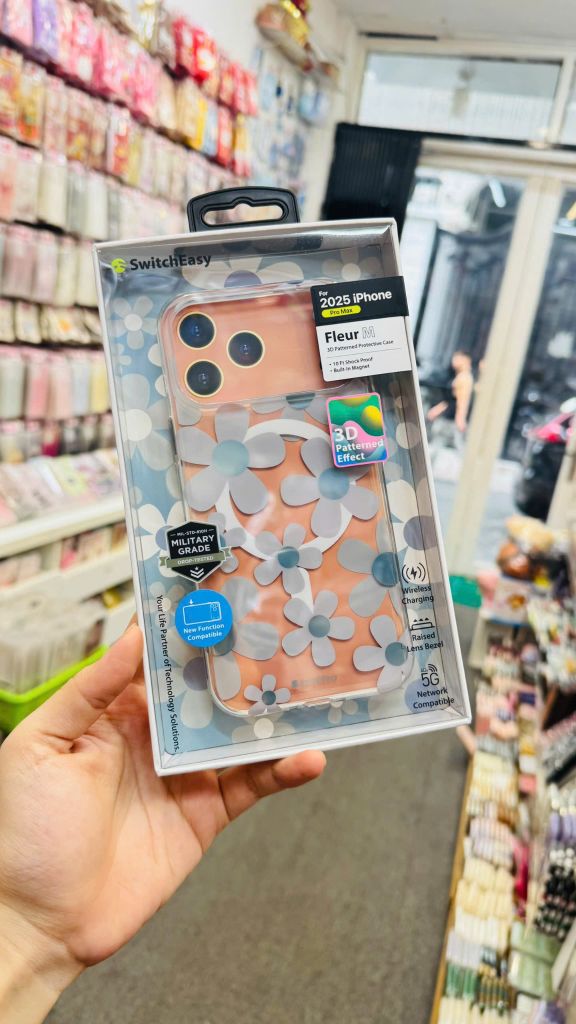 Case Ốp điện thoại iPhone SwitchEasy Magsafe Hoa Trong iPhone 17/16/Pro/Promax