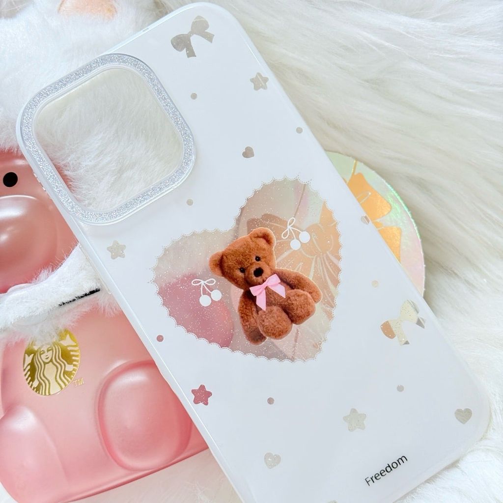 Case Ốp điện thoại iPhone Trắng Gấu Nâu Nơ Sao Cherry Freedom Có Nút Control Viền Camera Bling Bling iPhone 13/14/15/16/17Pro/Promax