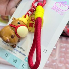 Móc Khóa Ngựa Nhựa Bóng Dây Đỏ Tết 2026