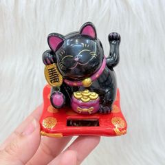 Mèo Thần Tài Cầm Liểng Ngồi Dưới Túi Vàng - Năng Lượng - Tết 2026