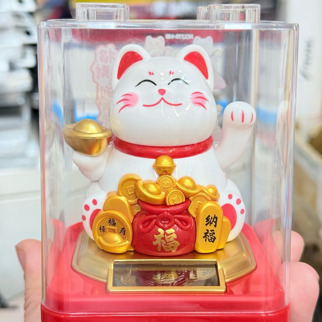 Mèo Thần Tài Nhựa Vẫy Tay Tài Lộc - Năng Lượng Mặt Trời- TẾT 2026 (Nhiều Mẫu)