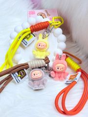 Dây đeo ngắn móc tay LABUBU chất dù giữ điện thoại màu phối trơn ( DÂY NGẮN) - kèm móc hoạt hình