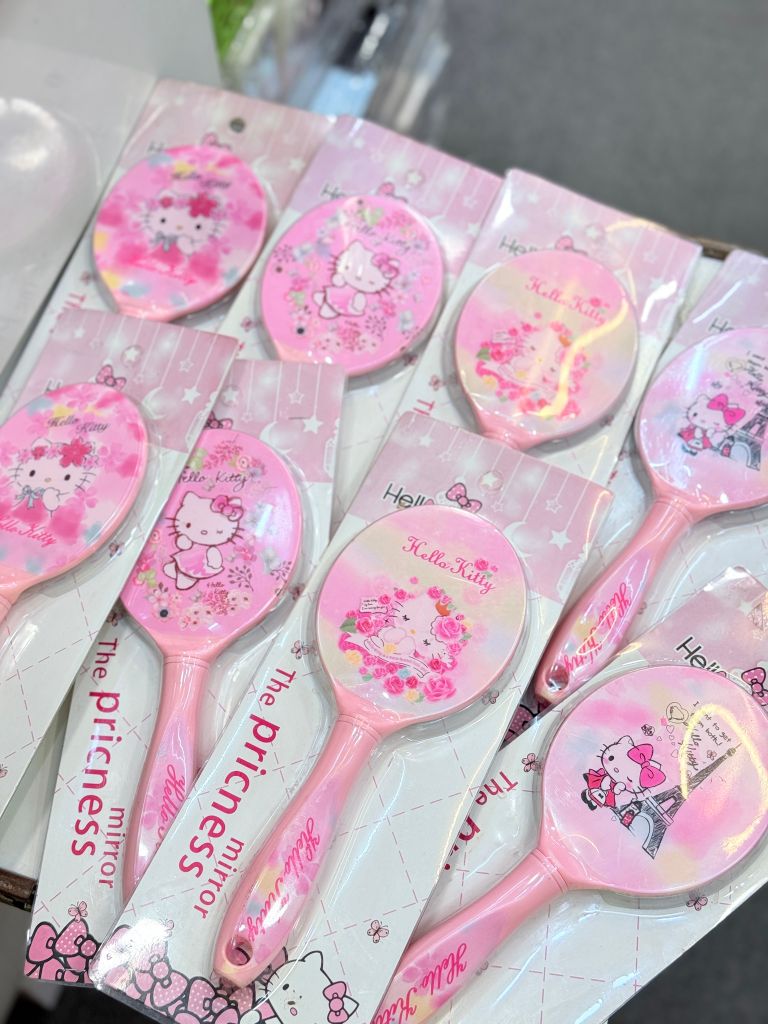 Gương Cầm Tay Trang Điểm Hello Kitty
