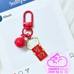 Móc treo/ Móc Khóa Mèo Thẻ Cầm Liểng Kèm Chuông