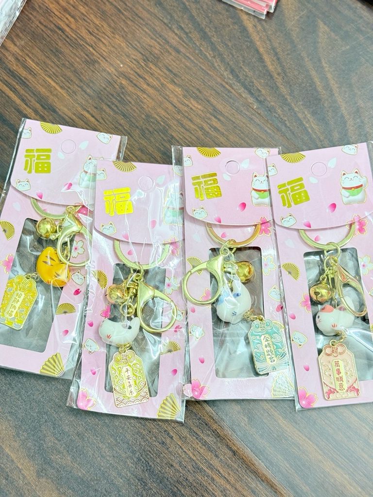 Móc Treo Điện Thoại Mèo Thần Tài Mèo Lớn Mèo Nhỏ – Phụ Kiện Trang Trí Nhiều Màu-Mèo Cong Chiêu Tài May Mắn Kèm Chuông & Liểng