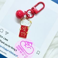 Móc treo/ Móc Khóa Mèo Thẻ Cầm Liểng Kèm Chuông