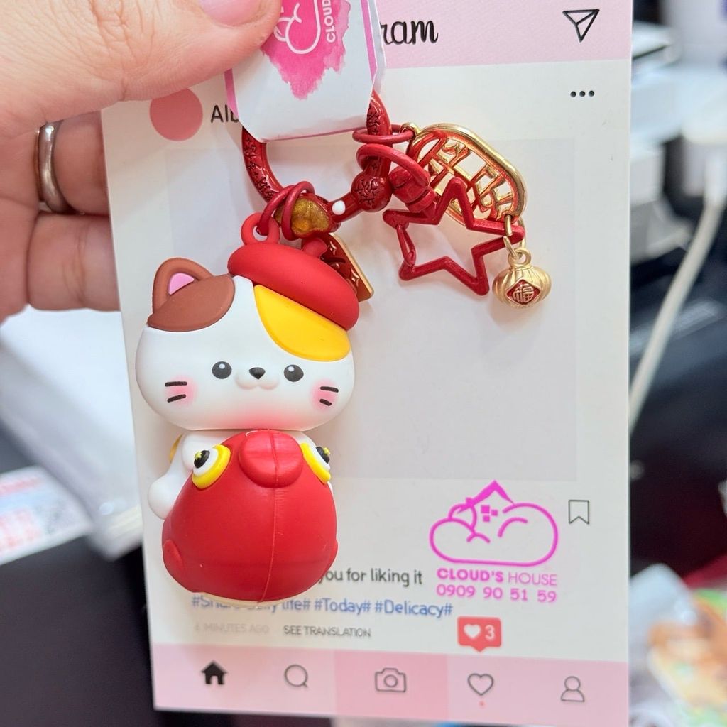 Móc Khóa Mèo Cưỡi Cá Chép Tết 2026