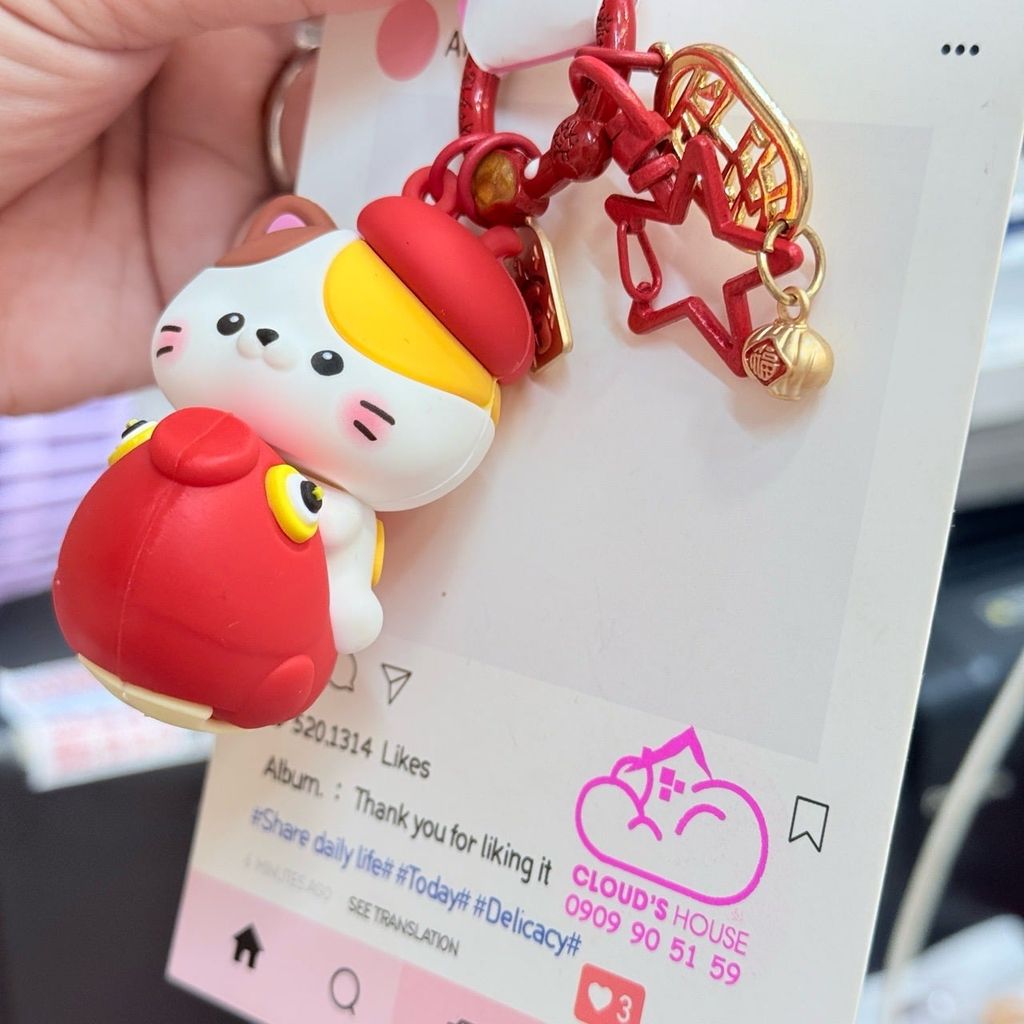 Móc Khóa Mèo Cưỡi Cá Chép Tết 2026