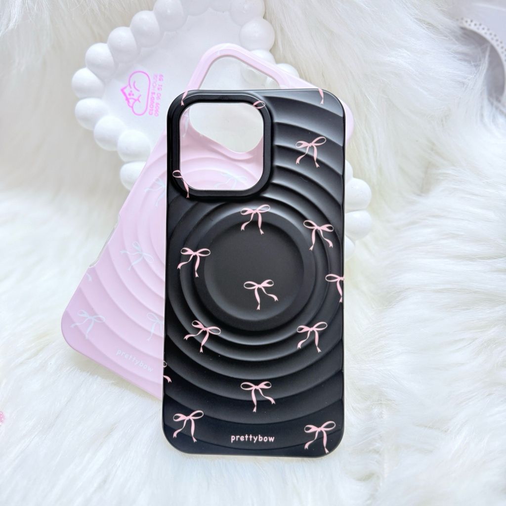 Case Ốp điện thoại iPhone Prettybow Nơ Hồng Nền Đen Pastel Magsafe iPhone 17/16/15/14/13/12/Pro/Promax