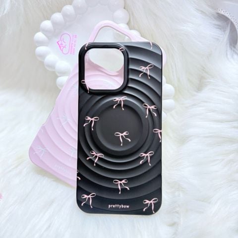 Case Ốp điện thoại iPhone Prettybow Nơ Hồng Nền Đen Pastel Magsafe iPhone 17/16/15/14/13/12/Pro/Promax