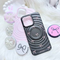 Case Ốp điện thoại iPhone Prettybow Nơ Hồng Nền Đen Pastel Magsafe iPhone 17/16/15/14/13/12/Pro/Promax