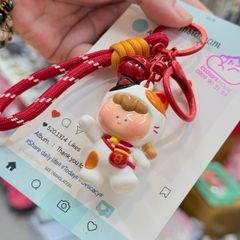 Móc Khóa Cô Gái Cosplay Nhựa Bóng Dây Đỏ Tết 2026