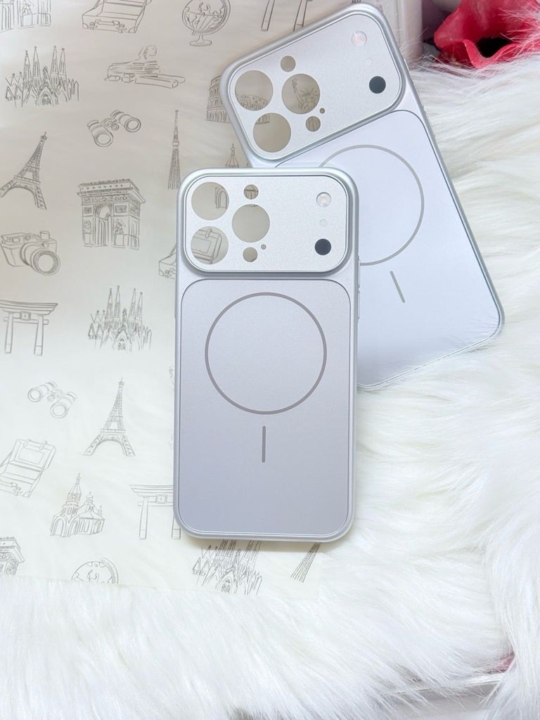 Case Ốp Điện thoại iPhone Nhám Màu Bạc Basic Bảo Vệ Camera Magsafe Basic iPhone 17/16/15Pro/Promax