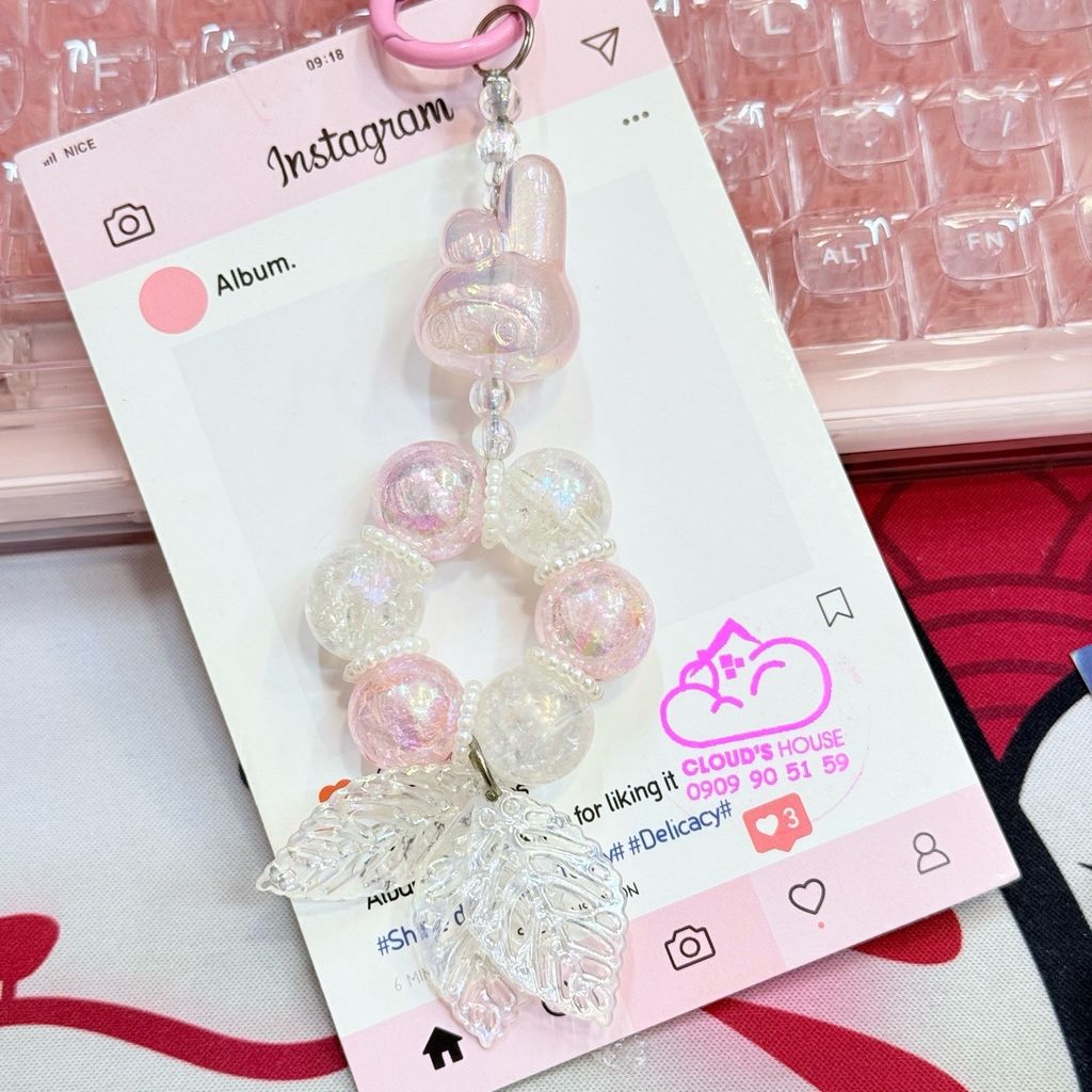 Dây đeo điện thoại vòng kèm lá và thỏ