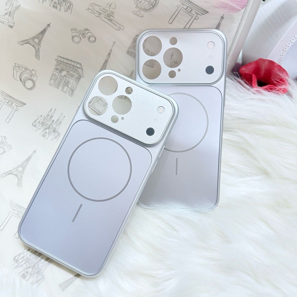 Case Ốp Điện thoại iPhone Nhám Màu Bạc Basic Bảo Vệ Camera Magsafe Basic iPhone 17/16/15Pro/Promax