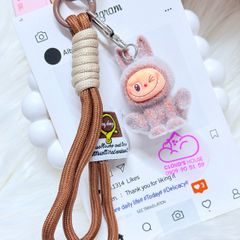 Dây đeo ngắn móc tay LABUBU chất dù giữ điện thoại màu phối trơn ( DÂY NGẮN) - kèm móc hoạt hình